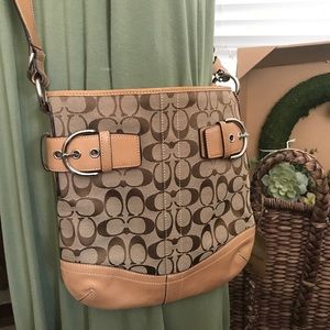 Tan Coach bag/crossbody